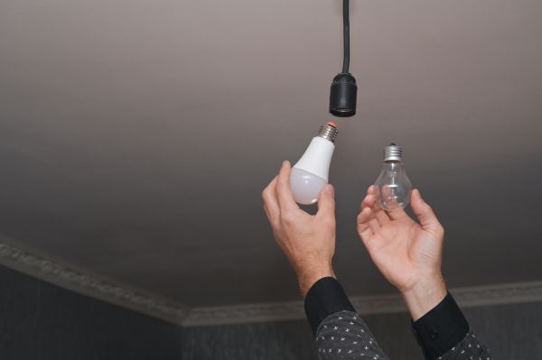 Cost of Light Bulbs Replacement in Beaumont